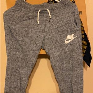 Women’s Nike capris